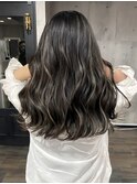 アッシュブラック系ハイライト