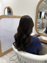 アドラーブル ココロ 新潟(adorable CoCoLo) 巻いても可愛いレイヤーカット