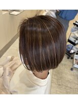 ボブインターナショナル(bob international)&nbsp;白髪ぼかしハイライト×ボブ