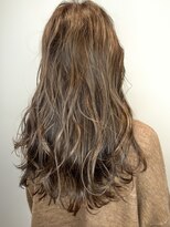 アクトゥス(AEQUITAS)&nbsp;ベージュアッシュハイライトロブ【池袋/20代/30代/40代】