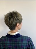 スモーキーオリーブカラー