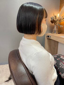 ヘア プロデュース キュオン(hair produce CUEON.) ミニボブ×インナーカラー×くすみベージュ