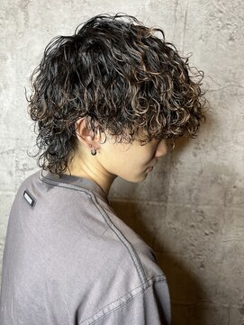 ロンド クラン 岡崎(Lond Clan) ウルフカット_波巻きパーマ_ウルフ