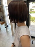 ぱつっと切りっぱなしストレートボブ！