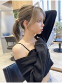 韓国風顔周りカットグレージュレイヤー_レイヤーセミロング