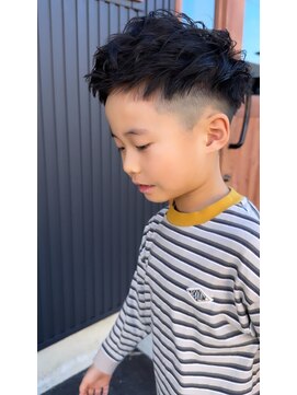 ヴァノンリー(Vanon Lee) 【Vanon Lee 】刈上げアップバング
