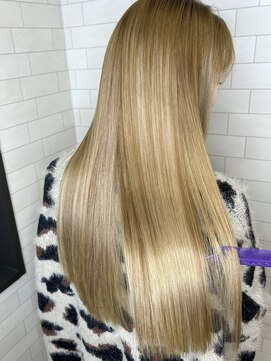 アルマヘア(Alma hair) サラつやハイトーン