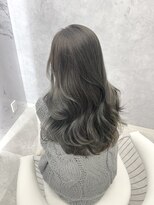 ヴェイナゴヤ(VEYY. nagoya) オリーブグレージュ/ブリーチなし/レイヤーカット/ブルーカラー