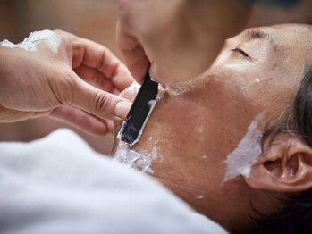 ワンオフヘアー(ONE ofu HAIR)の写真/《市役所すぐ》仕事が出来る男性は眉毛もキレイに。骨格に合わせた眉カットで印象UP◆