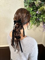 ヘアーズ ラブリージョブリー(hair's Lovely Jubbly) 【玉木】編みおろしツインポニテ