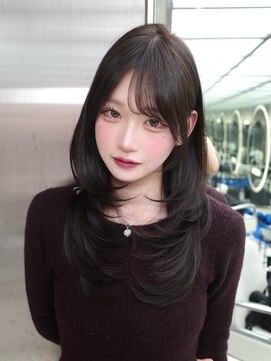 レディアル 渋谷(REDEAL) 中顔面短縮小顔レイヤーカット