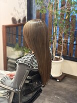 サロングロー(salonGLOW)&nbsp;ダブルカラー　水素トリートメント　カーキグレージュ