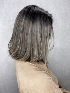 ジーナ 博多(Zina) 【Zina 博多】イメチェン毛先パーマ耳かけ×フォギーベージュ