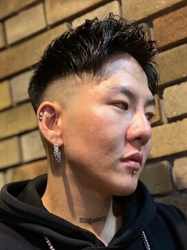 バーバーリング メソッド(BARBERING METHOD) カジュアルフェードカットスタイル