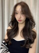 ユニ 表参道(uni)&nbsp;韓国ヘア　ヨシンモリレイヤーカットマロンベージュ