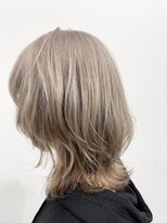 ルポ バイ モイ(Repos by MOI)&nbsp;ホワイトベージュ×ウルフカット