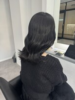 ナンバー 竪町(number+)&nbsp;10代20代30代大人かわいい暗髪艶感ヨシンモリくびれミディアム