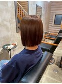 大人可愛いストレート切りっぱなしボブスタイル透明感ベージュ