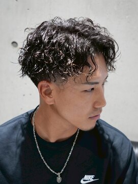 MEN'S/ツイストスパイラル×テーパーフェード/2ブロック