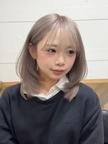 ビュー フクオカ(VIEW FUKUOKA) ミルクティーベージュ/ミディアムレイヤー/ダブルカラー/顔周り