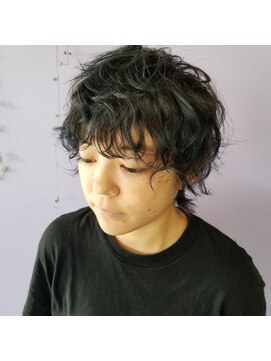 リットヘアーワークス(Lit Hairworks) ハイトーンショート