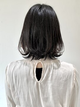 フォーク FOLK 【FOLK】似合わせカットで暗くても透ける♪切りっぱなし外ハネ