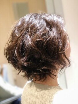 フォーエス(4S) ショートボブのパーマアレンジ