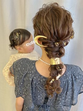 ミテ(MiTe) アレンジヘアセット　編みおろし　金箔ヘア　お呼ばれヘア