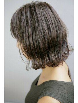 アルテ ロワジール(Alte Rowazle) オーシャンカラーx小顔外はねボブ