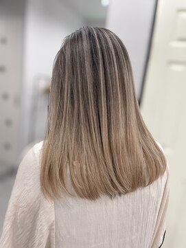 エレクシィ(ELEXY) セミロングバレイヤージュカラー