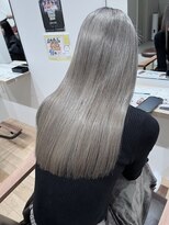 リエート 四条河原町(Lieto)&nbsp;髪質改善艶髪ハイトーンブリーチシルバーロング10代20代30代