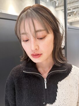 シオン(shion) 韓国ヘアおくれ毛くびれミディショートブロンド_39841