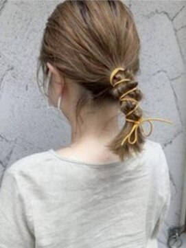 ガレットウメダ(GALETTE UMEDA) #皮ひもヘアアレンジ　#ポニーテール