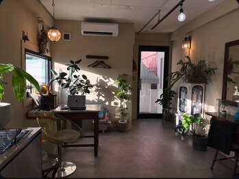 ヌック(nuk.)の写真/ヴィンテージ家具に包まれたあたたかい雰囲気のサロン＜nuk.＞一人一人に寄り添ったカウンセリング◎