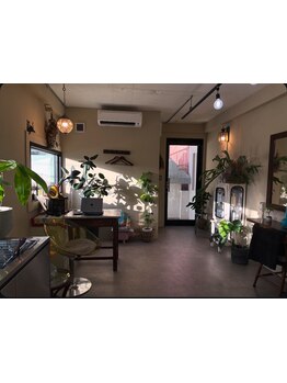 ヴィンテージ家具に包まれたあたたかい雰囲気のサロン＜nuk.＞一人一人に寄り添ったカウンセリング◎