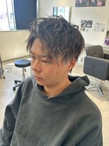 メンズサロン キング 枚方店(Men’s salon K!ng)&nbsp;フェザーショートアップバングセンターパートメンズハイライト
