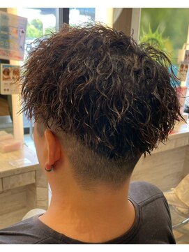 フェードカット/ツイストパーマ