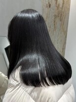 コハク(kohak)&nbsp;ツヤ感まとまる縮毛矯正ストレート