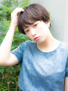 ルティア(Lutia) 斜めバング　似合わせカット　ブルージュ