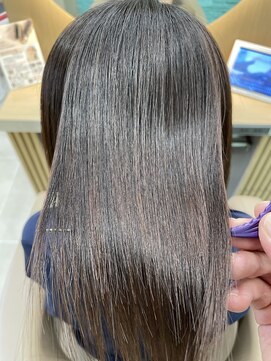 アース 上本町店(HAIR&MAKE EARTH) 20代30代大人可愛い艶感グレージュ切りっぱなしショート