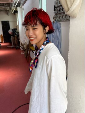 フィン(fin,) Ayato/美髪/ホワイトグレージュ/ネビージュ/こなれミディ/パーマ