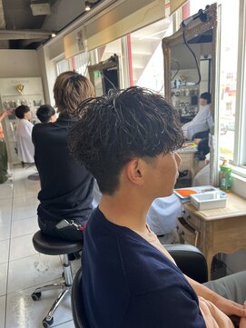 アイズ 海老名(AIZU) ツイストスパイラルパーマ　スパイラルパーマ　ツイストパーマ