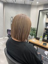 ジャスミンバイカルフール(JASMINE by carrefour)&nbsp;ぷつっと切りっぱなしボブ×ベージュ