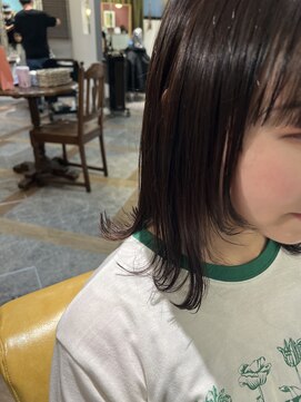 ムーン(moon) #ミディアムヘア#斜めバング#グレージュカラー