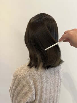 アリーズ シブヤ(ALLYS shibuya) オリーブ感たっぷりなオリーブグレージュ