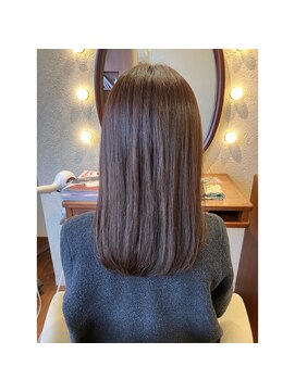 エルサフィロ キタハマ(el zafiro kitahama) 20×30×40代×ツヤカラー×クールブラウン×肩下ミディアム