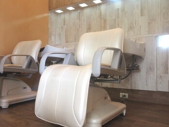 レーヴ(reve)の写真/美しい髪は頭皮から！凝り固まった頭皮を優しくほぐし、健やかな美髪へと導きます♪毛穴もスッキリ綺麗に◎