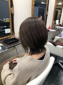 アイズ 渋沢(AIZU) ウルフカット　艶トリートメント