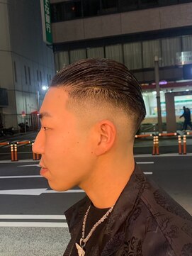 ミリオンバックス 神田店(Million Bucks) スパイキーショート/スペインカール<理容室>[メンズ/床屋/神田]