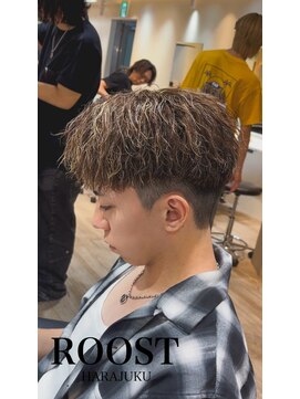 ルースト 原宿店(ROOST) ツイスパ/ハイライト/金ハイライト/ブラウンベース